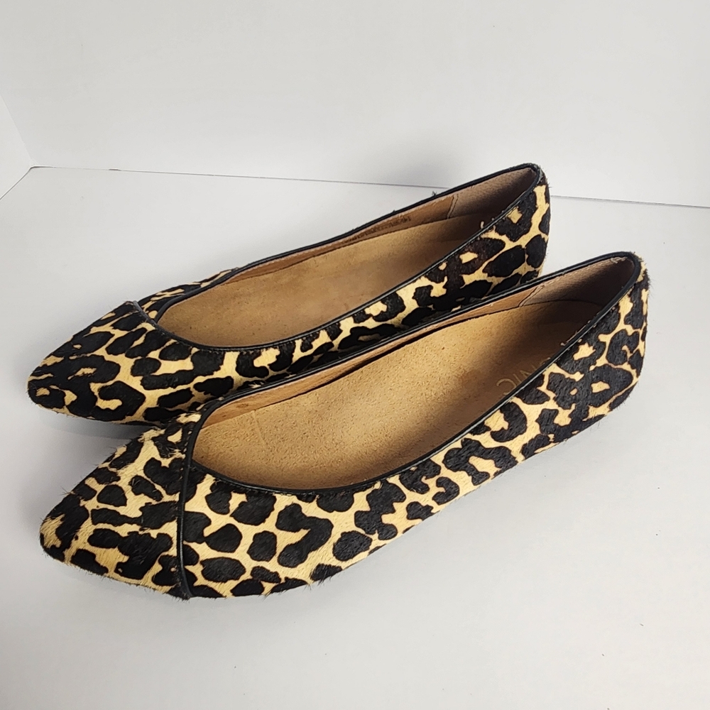 Vionic Leopard Print Flats